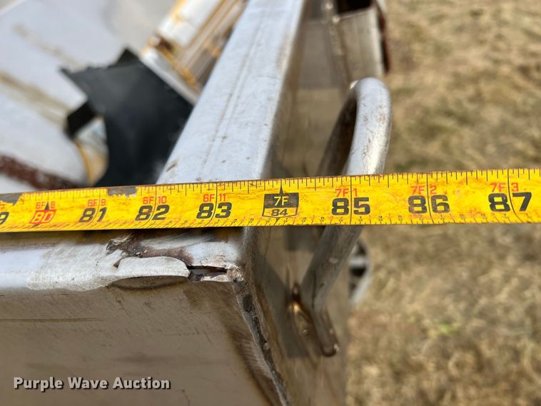 image for item JV9472 Monroe  spreader