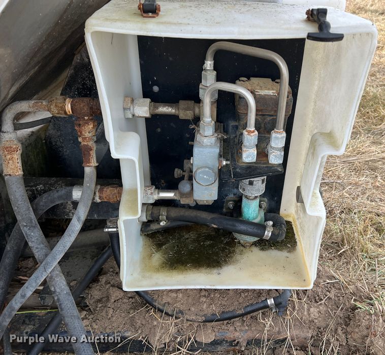 image for item JV9472 Monroe  spreader