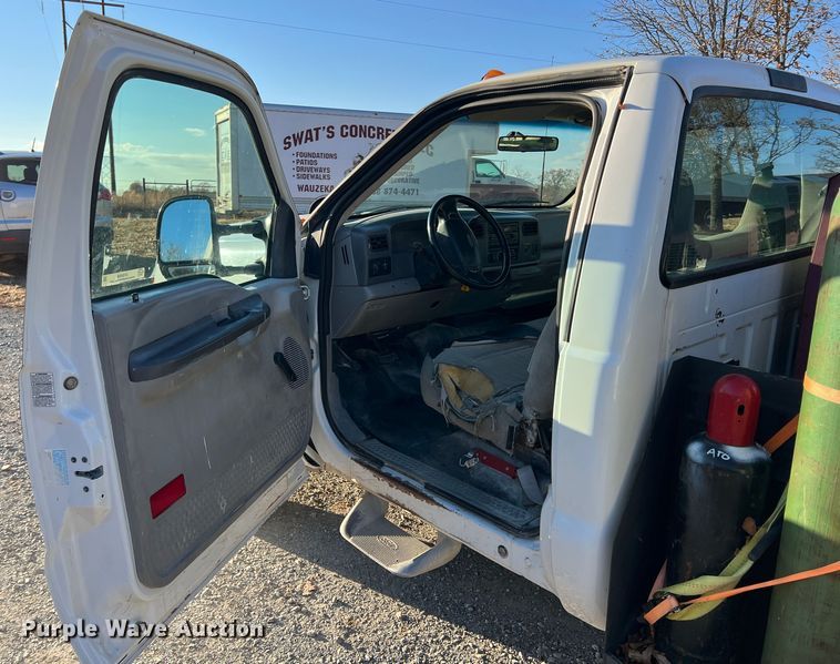 image for item JV9488 2001 Ford F450 Super Duty  utility / service truck