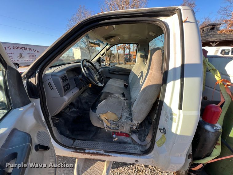 image for item JV9488 2001 Ford F450 Super Duty  utility / service truck