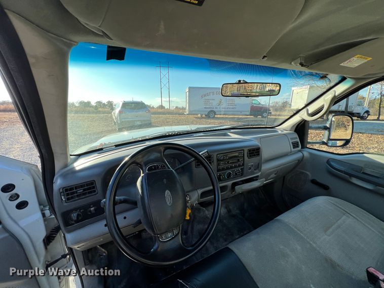 image for item JV9488 2001 Ford F450 Super Duty  utility / service truck