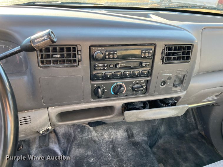 image for item JV9488 2001 Ford F450 Super Duty  utility / service truck