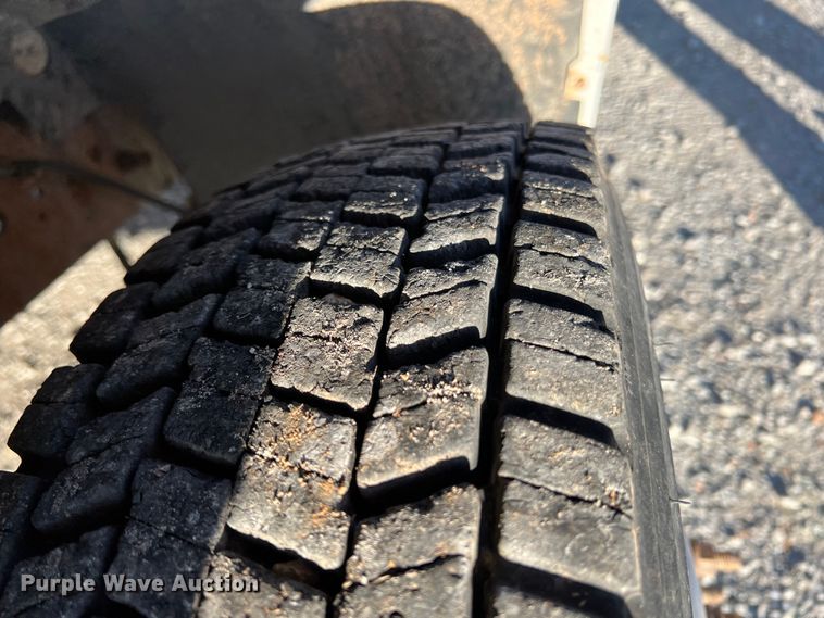 image for item JV9488 2001 Ford F450 Super Duty  utility / service truck