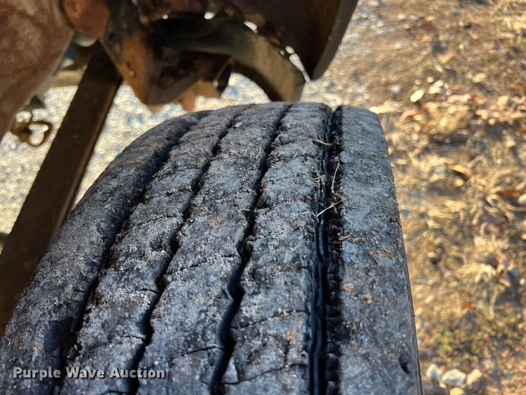 image for item JV9488 2001 Ford F450 Super Duty  utility / service truck