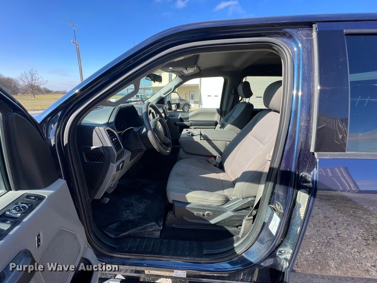 image for item JV9499 2019 Ford F450 Super Duty XLT  utility / service truck