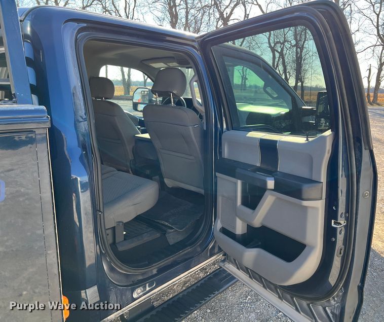 image for item JV9499 2019 Ford F450 Super Duty XLT  utility / service truck