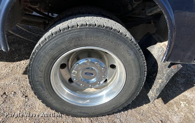 image for item JV9499 2019 Ford F450 Super Duty XLT  utility / service truck