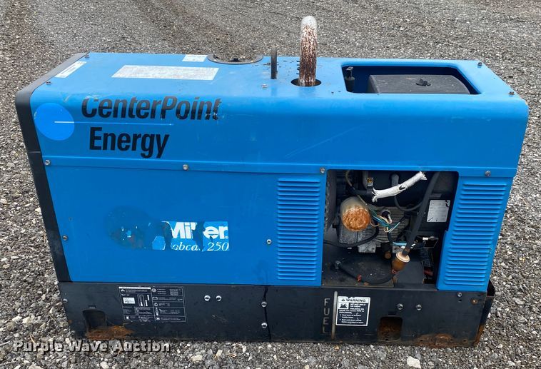 image for item JW9274 Miller Bobcat 250 NT  welder/generator