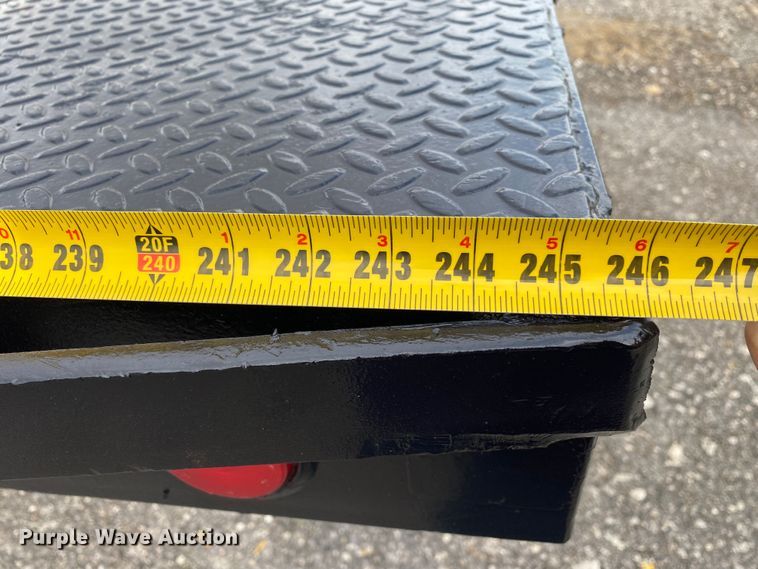 image for item JW9324 1992 International 4700  dump flatbed truck