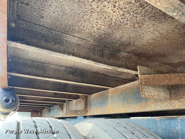 image for item JW9324 1992 International 4700  dump flatbed truck