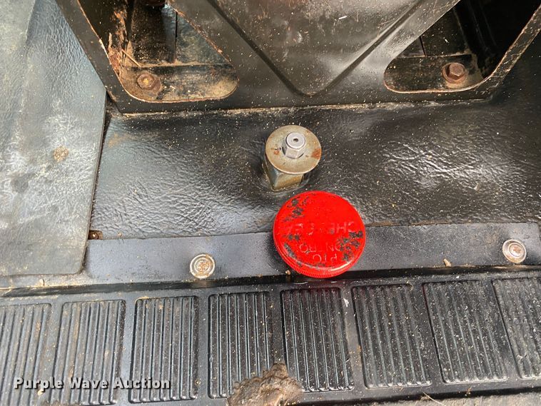 image for item JW9324 1992 International 4700  dump flatbed truck