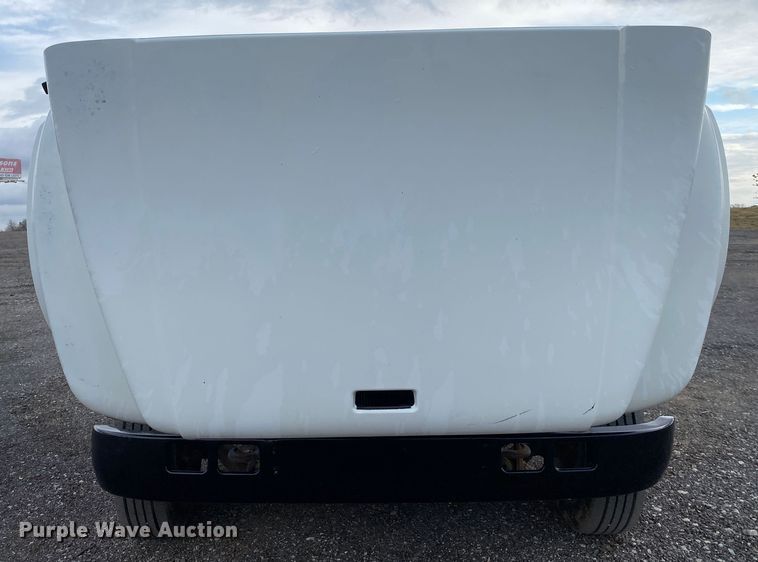 image for item JW9324 1992 International 4700  dump flatbed truck