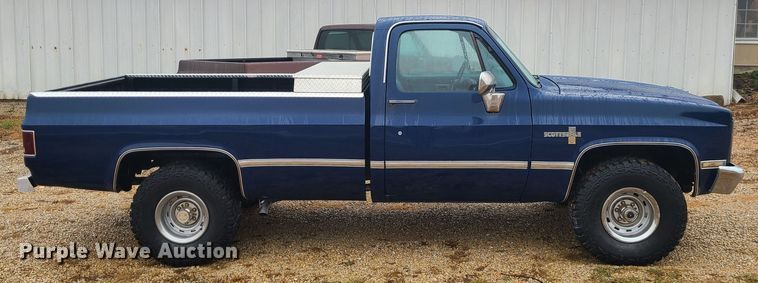 image for item JW9861 1983 Chevrolet K10  pickup truck