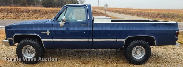 image for item JW9861 1983 Chevrolet K10  pickup truck