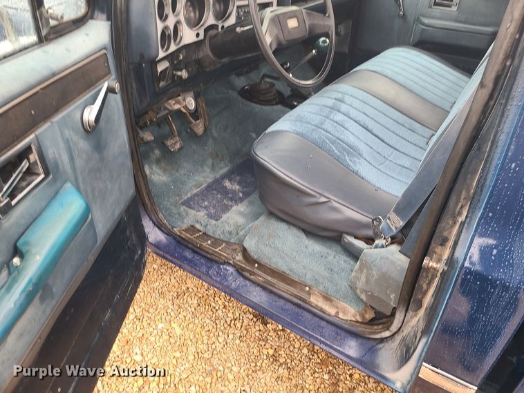 image for item JW9861 1983 Chevrolet K10  pickup truck