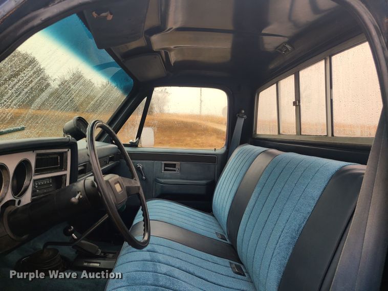 image for item JW9861 1983 Chevrolet K10  pickup truck