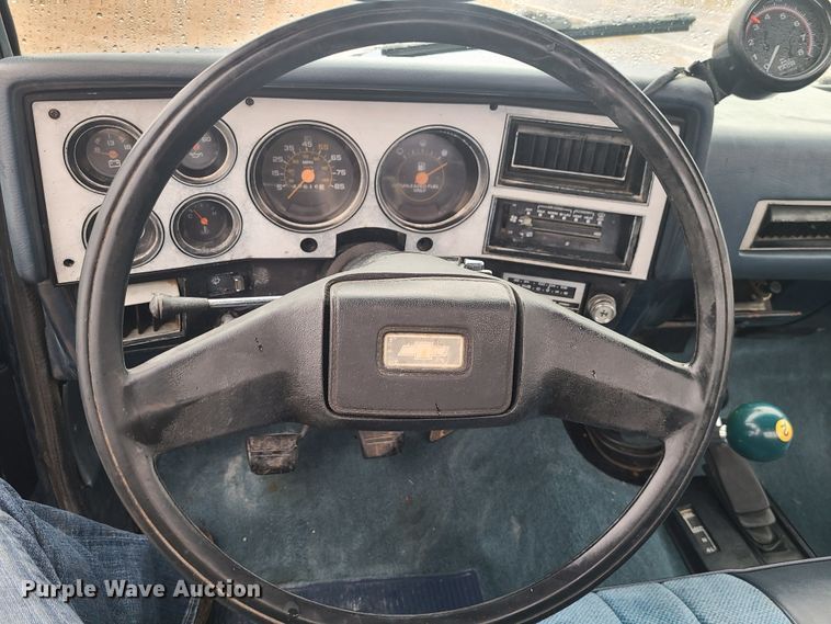 image for item JW9861 1983 Chevrolet K10  pickup truck