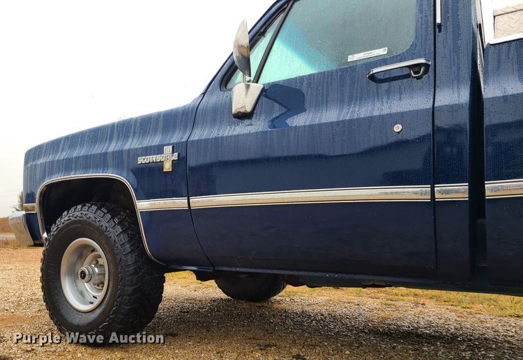 image for item JW9861 1983 Chevrolet K10  pickup truck