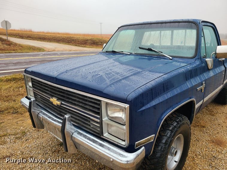 image for item JW9861 1983 Chevrolet K10  pickup truck