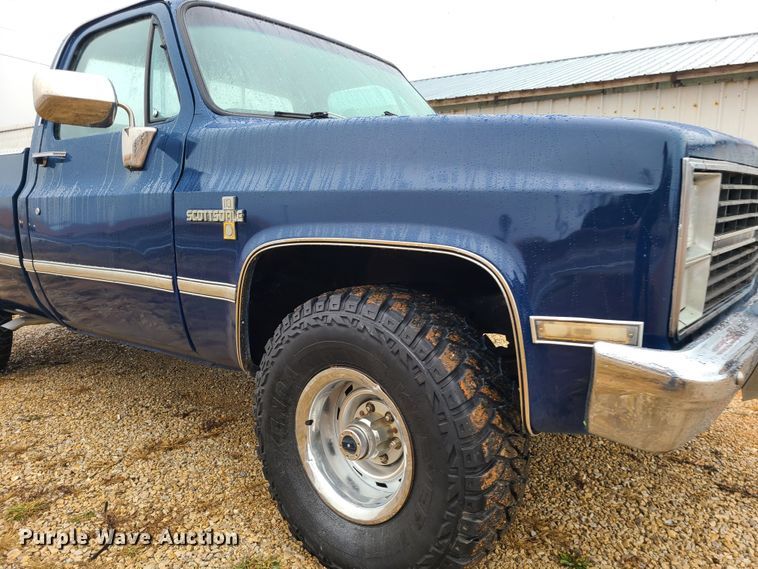 image for item JW9861 1983 Chevrolet K10  pickup truck