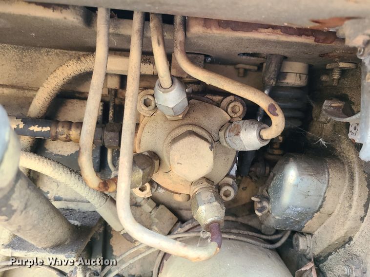 image for item JW9911 1982 Am General  generator