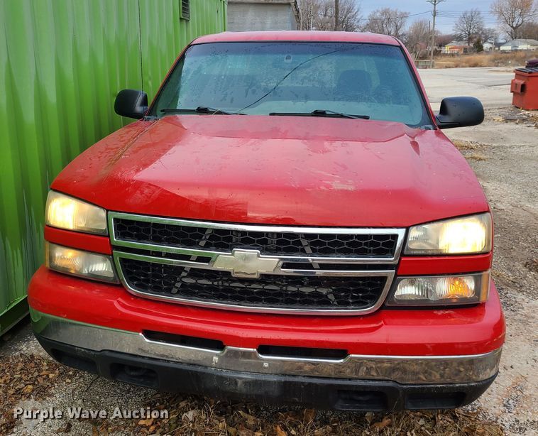 image for item JW9912 2006 Chevrolet Silverado 1500  Crew Cab pickup truck