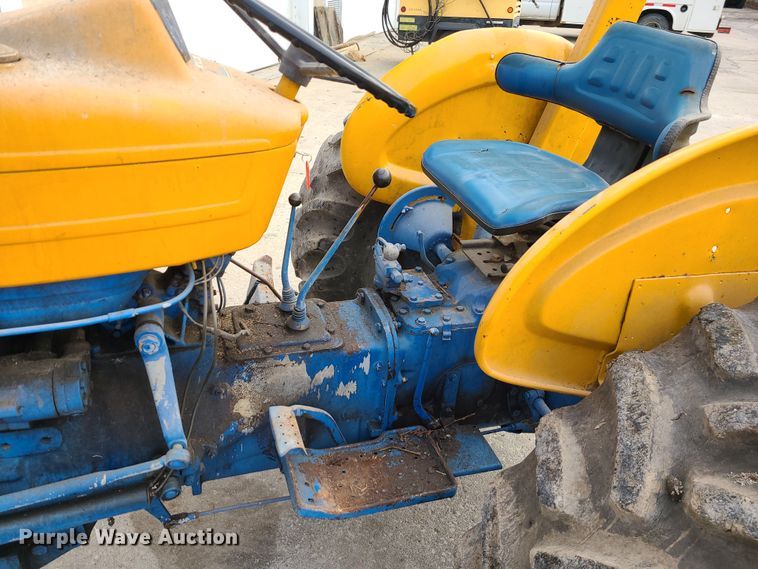 image for item JW9914 Ford 3400  tractor