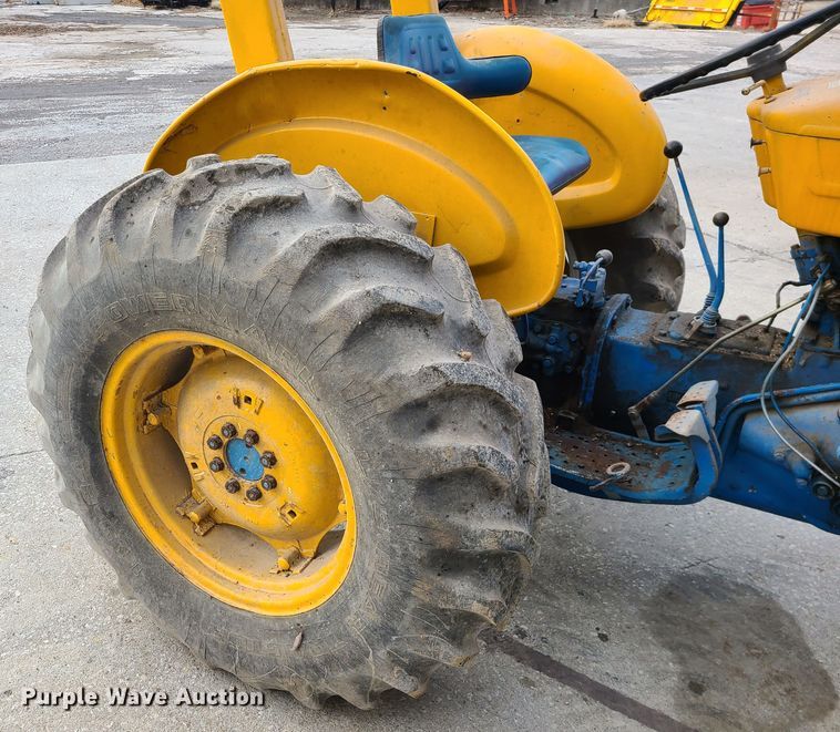 image for item JW9914 Ford 3400  tractor