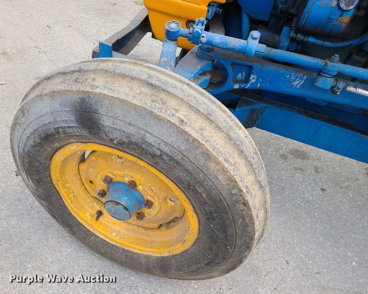 image for item JW9914 Ford 3400  tractor