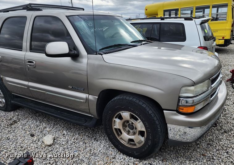 image for item JW9920 2000 Chevrolet Tahoe  SUV