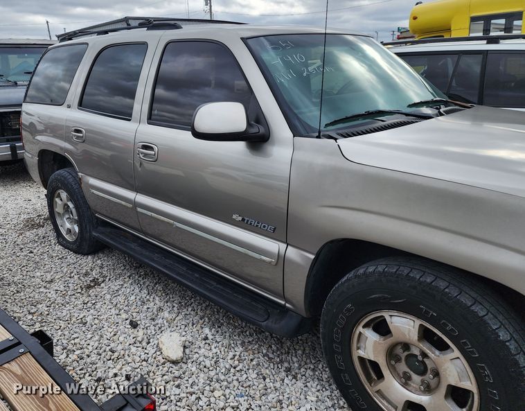 image for item JW9920 2000 Chevrolet Tahoe  SUV