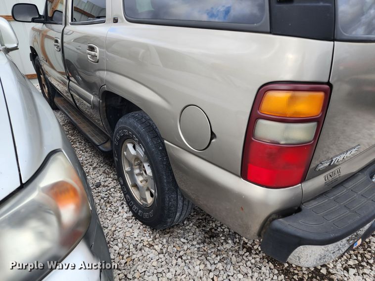 image for item JW9920 2000 Chevrolet Tahoe  SUV