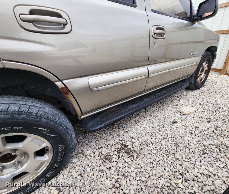 image for item JW9920 2000 Chevrolet Tahoe  SUV