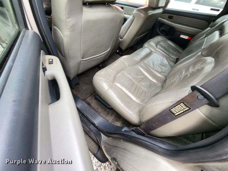 image for item JW9920 2000 Chevrolet Tahoe  SUV