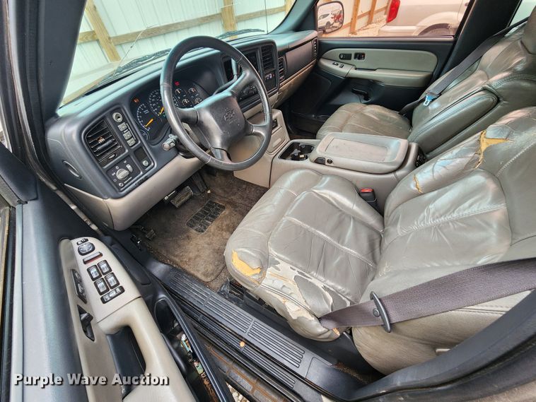 image for item JW9920 2000 Chevrolet Tahoe  SUV