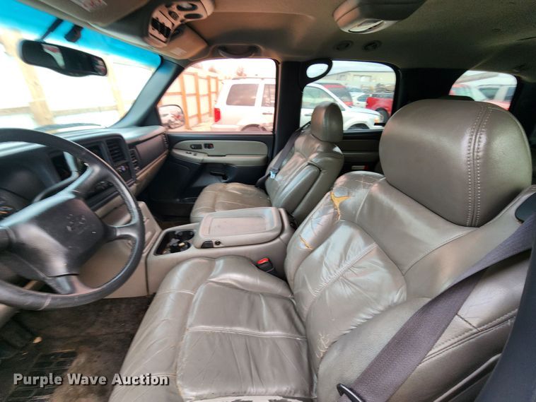 image for item JW9920 2000 Chevrolet Tahoe  SUV