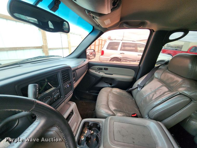 image for item JW9920 2000 Chevrolet Tahoe  SUV