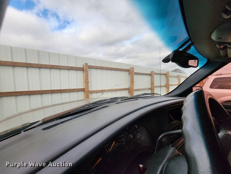 image for item JW9920 2000 Chevrolet Tahoe  SUV