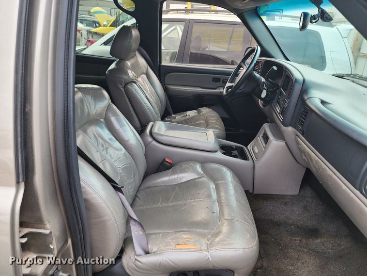 image for item JW9920 2000 Chevrolet Tahoe  SUV