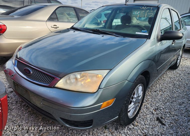 image for item JW9921 2005 Ford Focus ZX4 SE