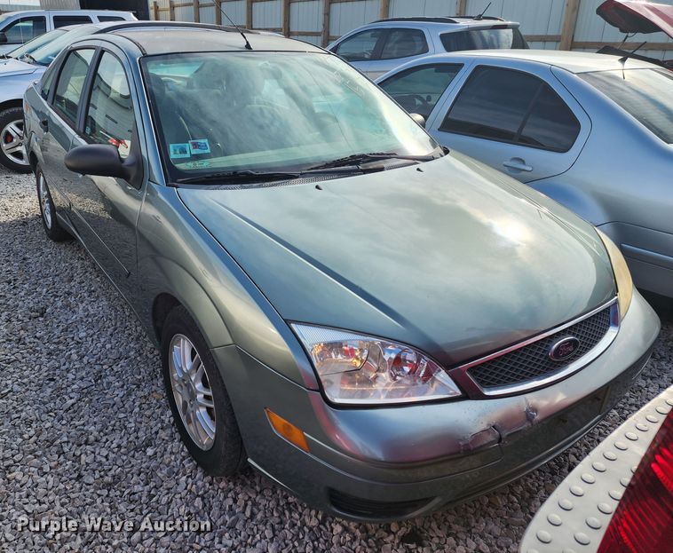 image for item JW9921 2005 Ford Focus ZX4 SE