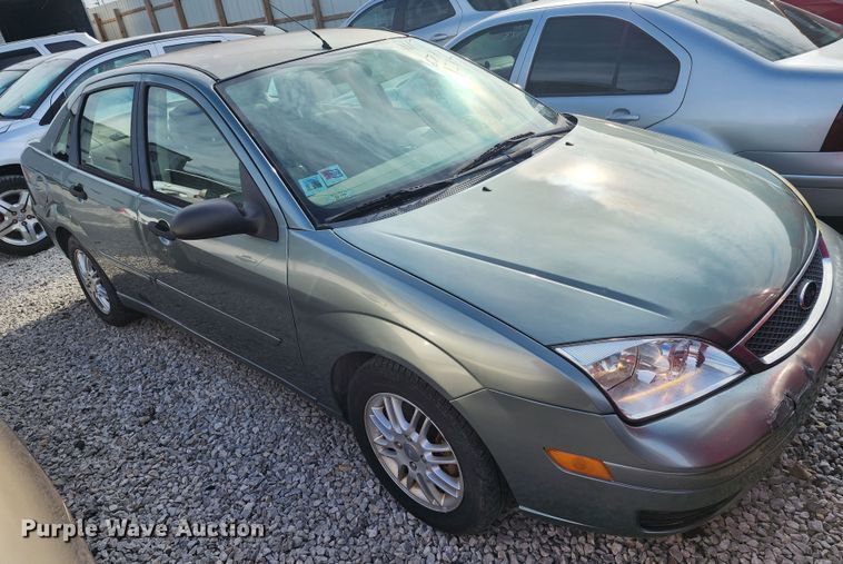 image for item JW9921 2005 Ford Focus ZX4 SE