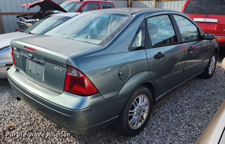 image for item JW9921 2005 Ford Focus ZX4 SE