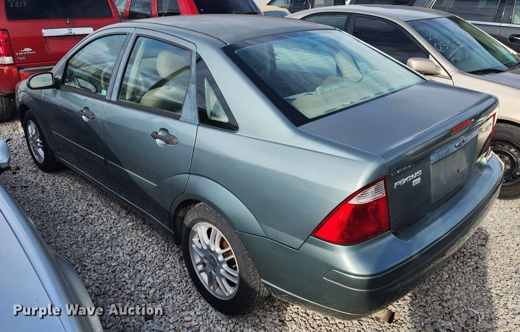 image for item JW9921 2005 Ford Focus ZX4 SE