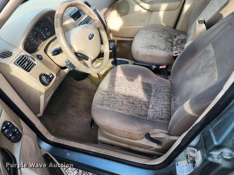 image for item JW9921 2005 Ford Focus ZX4 SE