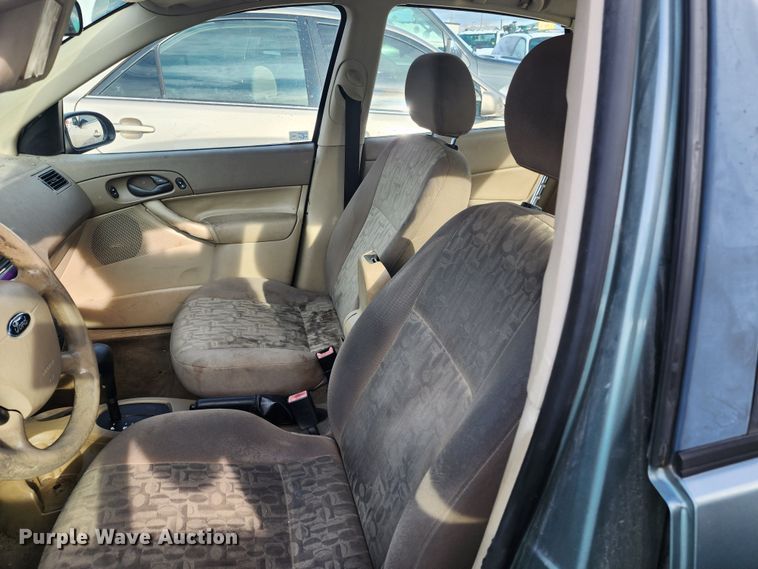 image for item JW9921 2005 Ford Focus ZX4 SE