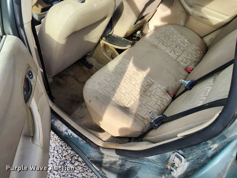 image for item JW9921 2005 Ford Focus ZX4 SE