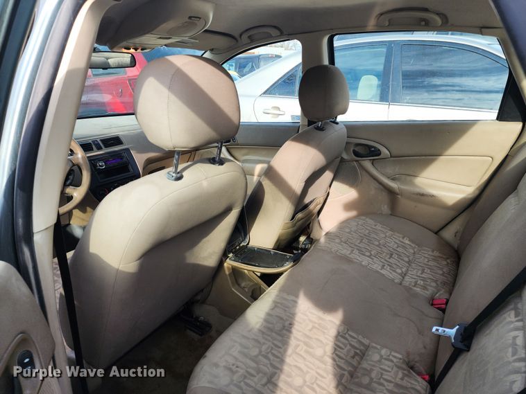 image for item JW9921 2005 Ford Focus ZX4 SE