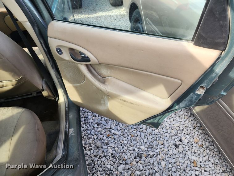 image for item JW9921 2005 Ford Focus ZX4 SE