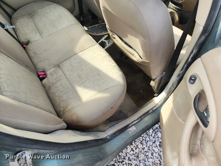 image for item JW9921 2005 Ford Focus ZX4 SE